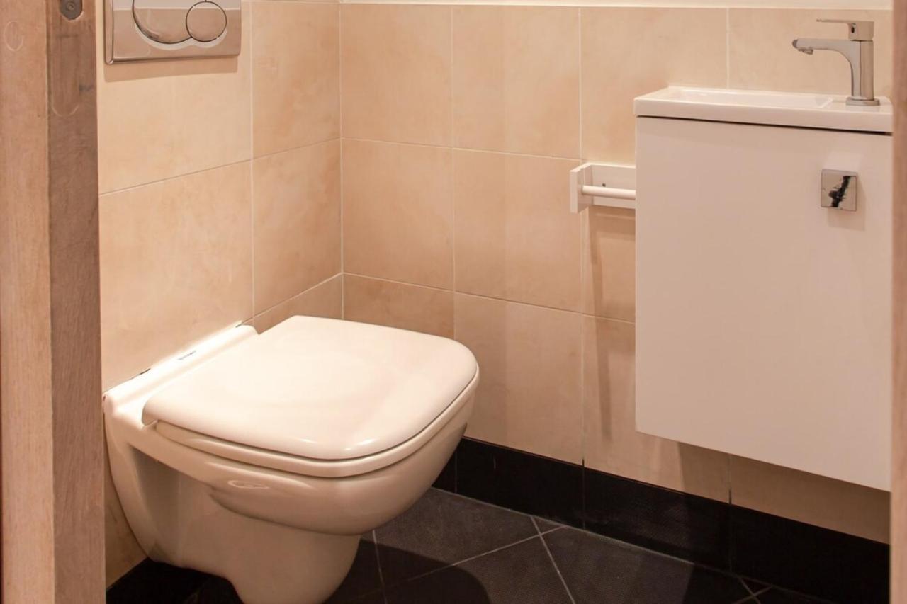 2-Star Apartment Close To Beaches And All Amenities Антиб Экстерьер фото